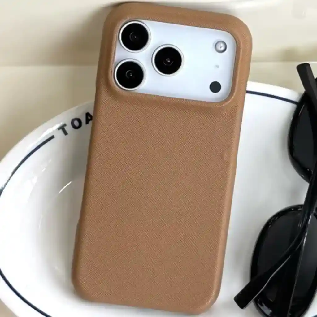 Estuche Iphone 17 Pro Max Café