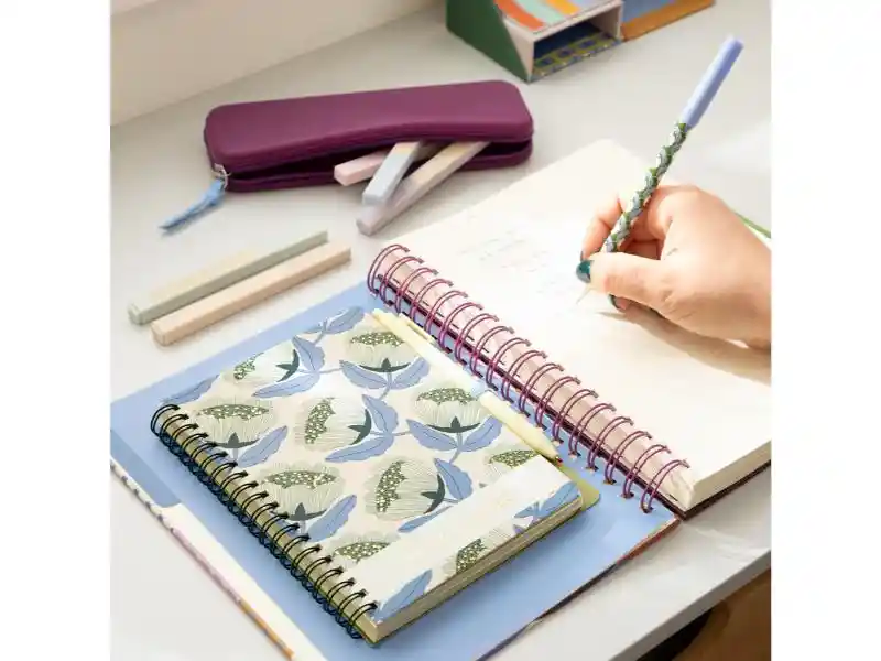 Libreta Y Lapicero 100 Hojas Con Líneas