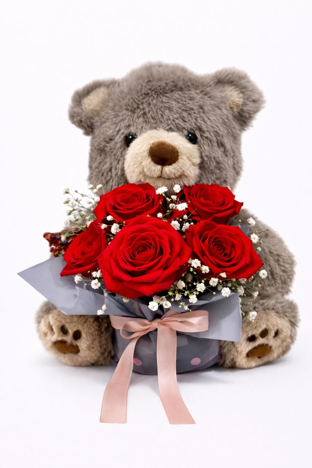 Ramo De Rosas Rojas X6 Con Oso De Peluche — Romance. Arreglo floral de Flores Les Roses con envío a domicilio en Bogotá.