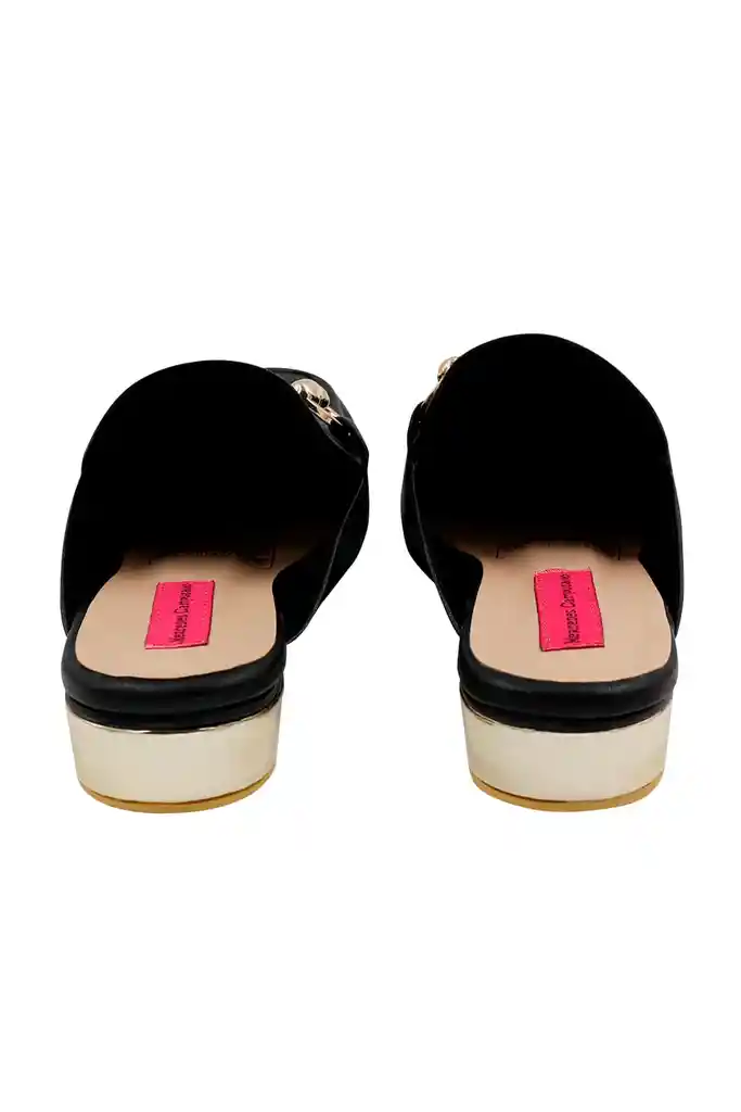 Zueco Plano Negro Chiara