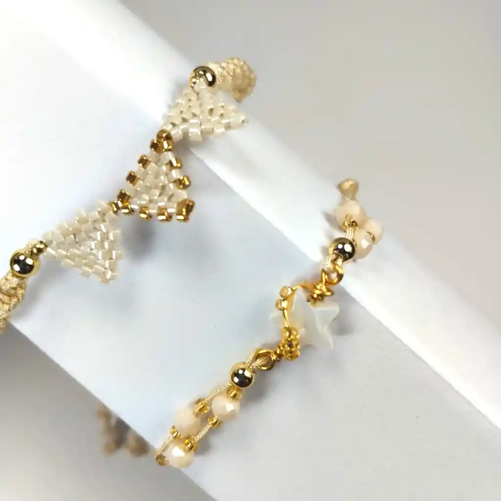 Pulsera Beige Hermosa Ideal Para Regalo