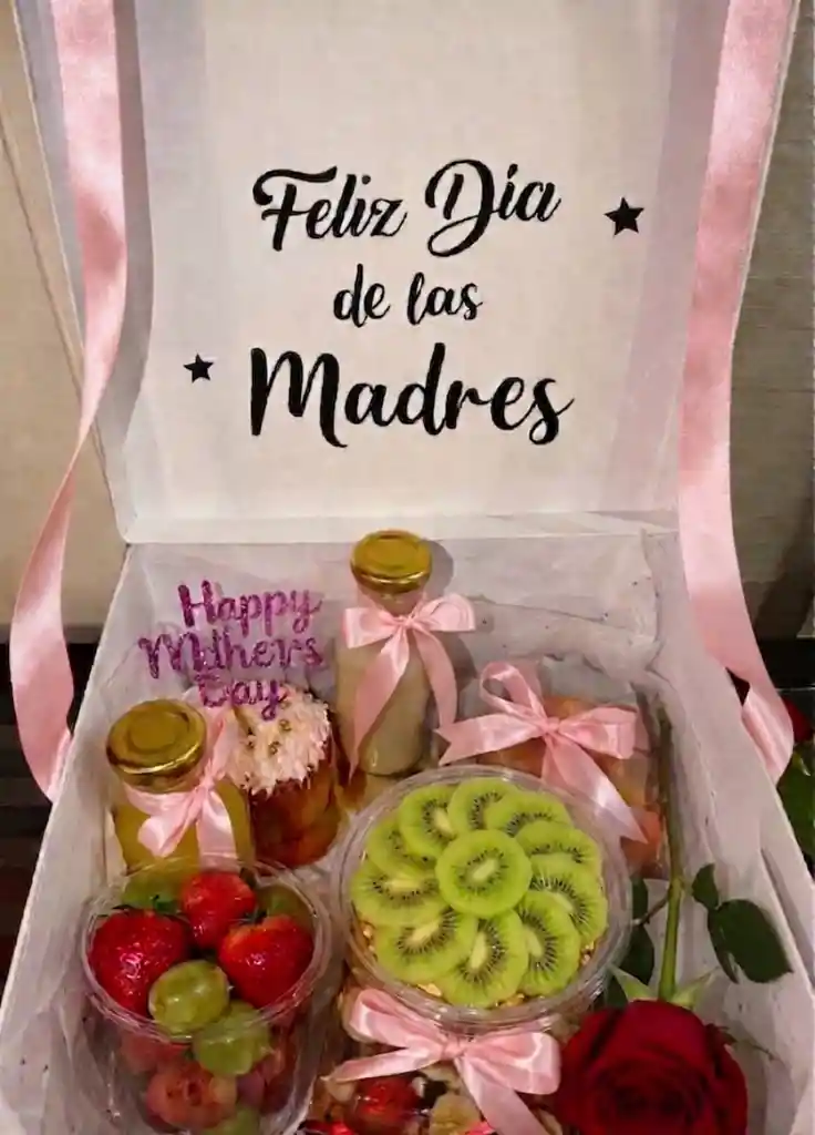 Desayuno Sorpresa Dia De Las Madres Rosado