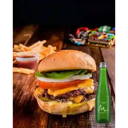 Combo Double Smashed Burger +Manantial C/gas 400ml