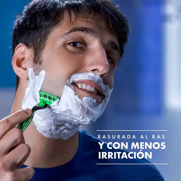 GILLETTE Sensitive Espuma de Afeitar para Piel Sensible de 57mL Protección y Menos Irritación al Afeitarte con Máquina de Afeitar para Hombre