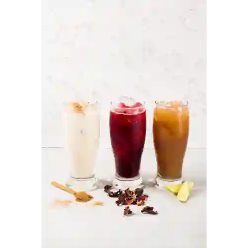 Agua de Flor de Jamaica