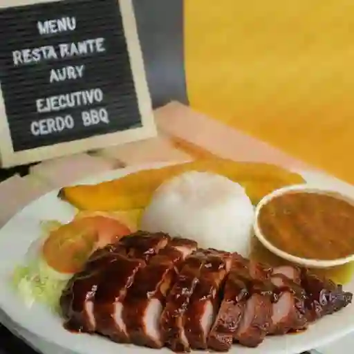 Ejecutivo con cerdo bbq