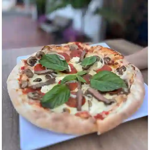 Pizza Mediterránea