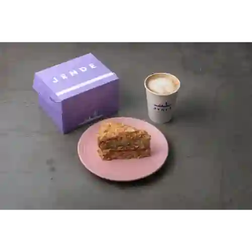 Combo Torta de Coco + Capuccino