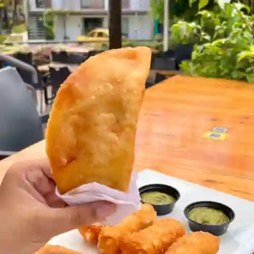Empanada Catira