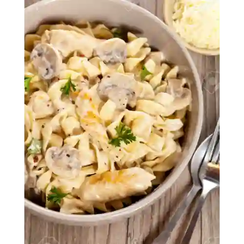 Pastas con Pollo y Champiñones