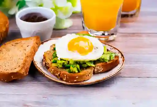 Huevos en Cacerola Completo