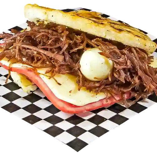 Arepa Clasica con Carne