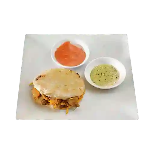 Arepa Pollo Y Chicharrón