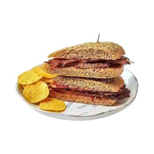Beef And Bacon Sándwich