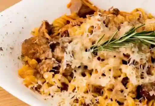 Pasta Filetto Di Manzo con Vino Rosso