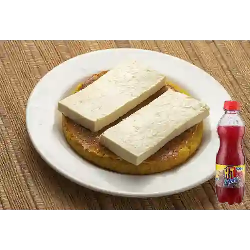 Combo Arepa con Queso Cuajada + Hit Mora 500 ml