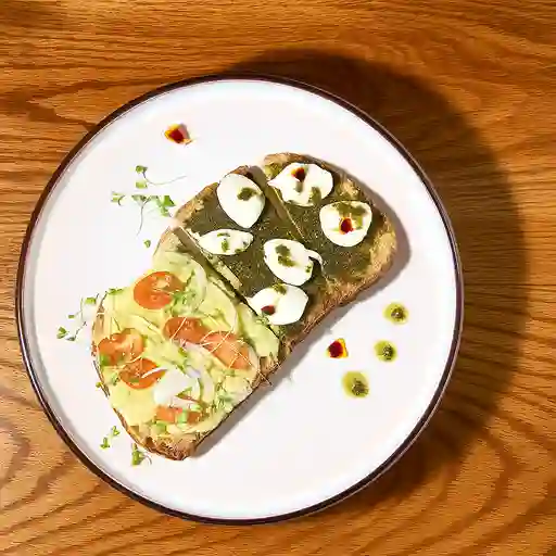 Tartine avocado y pesto