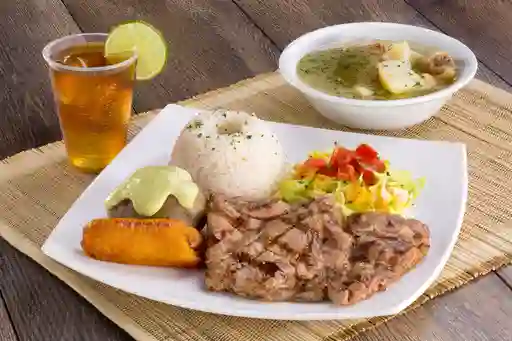 Almuerzo Del Día