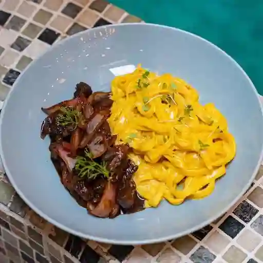 Pasta di lomo saltato