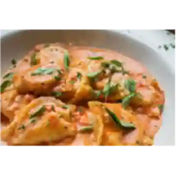 Ravioli de Carne y Salsa Rose