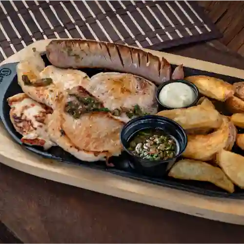 Bandeja Mixta Cerdo, Pollo y Chorizo