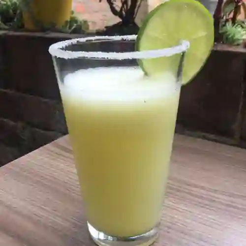 Limonada Mango Biche 16 Oz