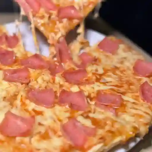 Pizza jamón y queso small