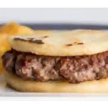 Arepa con Carne de Hamburguesa