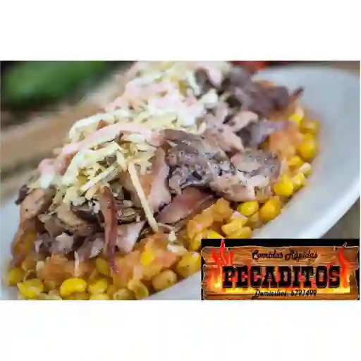 Mazorca Súper Pecaditos (Pollo, Carne y Costilla Ahumada)