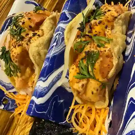 Tacos Tuna Togarashi