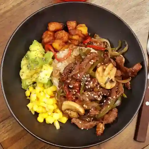 Poke lomito mandarin + bebida