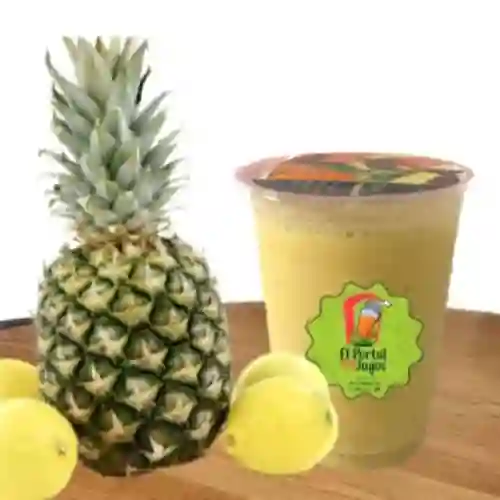 Limonada de Piña 16Oz