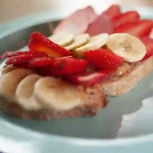 Tostada de Maní y Frutas