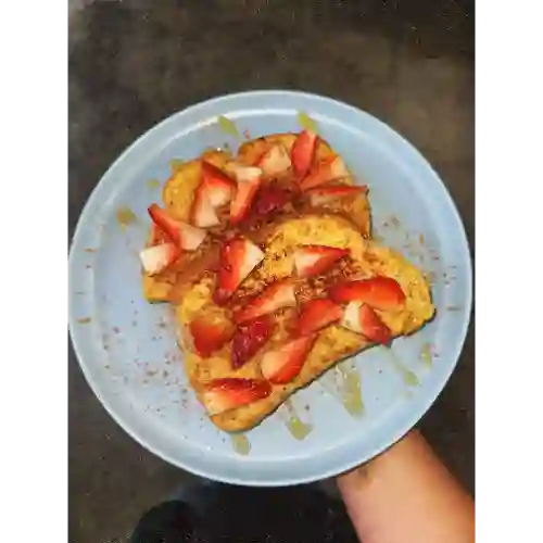 Tostadas con Fresas, Miel y Canela.