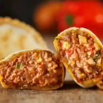Empanada de Res Tradicional