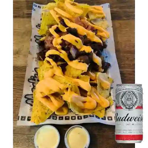 Combo Nachos Queso, Carne y Tocineta + Budweiser 265ml