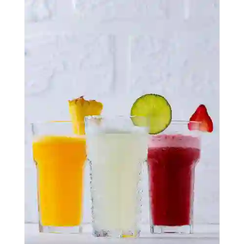 Jugos Naturales en Leche