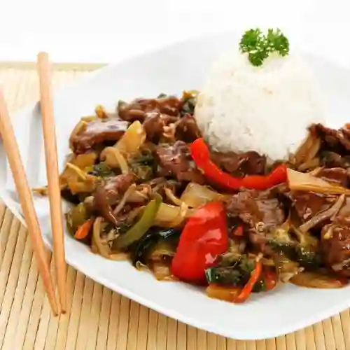 Chop Suey de Pollo y Res