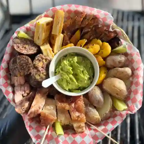 1900 Grs - Picada Enchicharronada