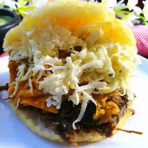 Arepa Mixta