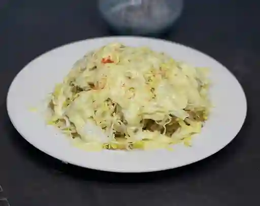 Salchipapa de Mariscos