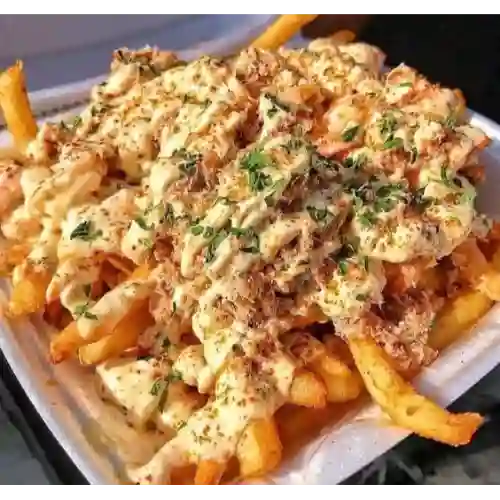 Yaroa de pollo dominicana + gaseosa 250m