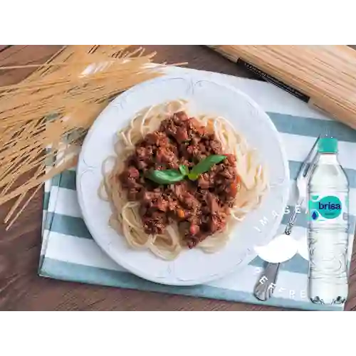 Spaguetti c/ Boloñesa Personal +Brisa S/gas 600ML