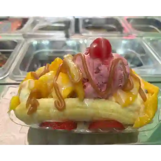 Banana split + 4 toppings
