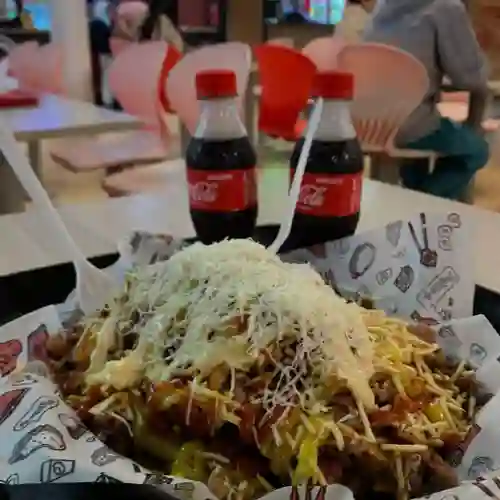 Ranchera Pareja + 2 Bebidas Personales