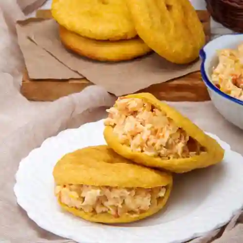 Arepa Frita con Huevos Al Gusto