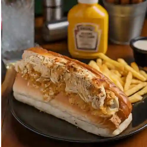 Perro Americano + Bebida de la Casa