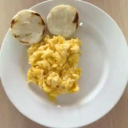 Huevos Al Gusto y 2 Arepas