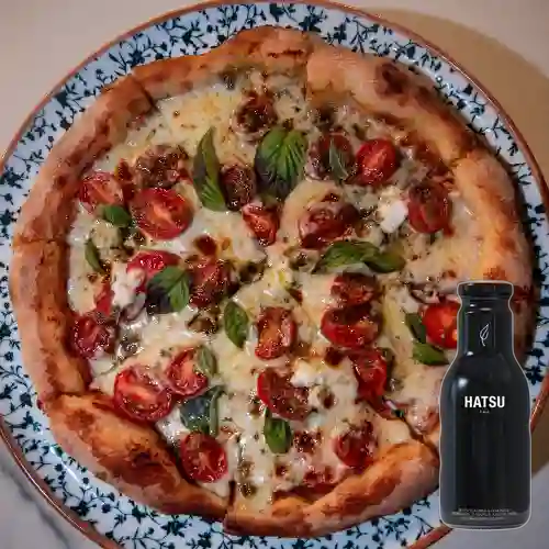 Combo Pizza Pesto Stracciatella + Hatsu Negro 400 ml