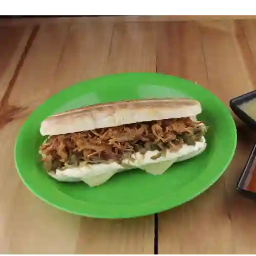 Torta de Birria de Res